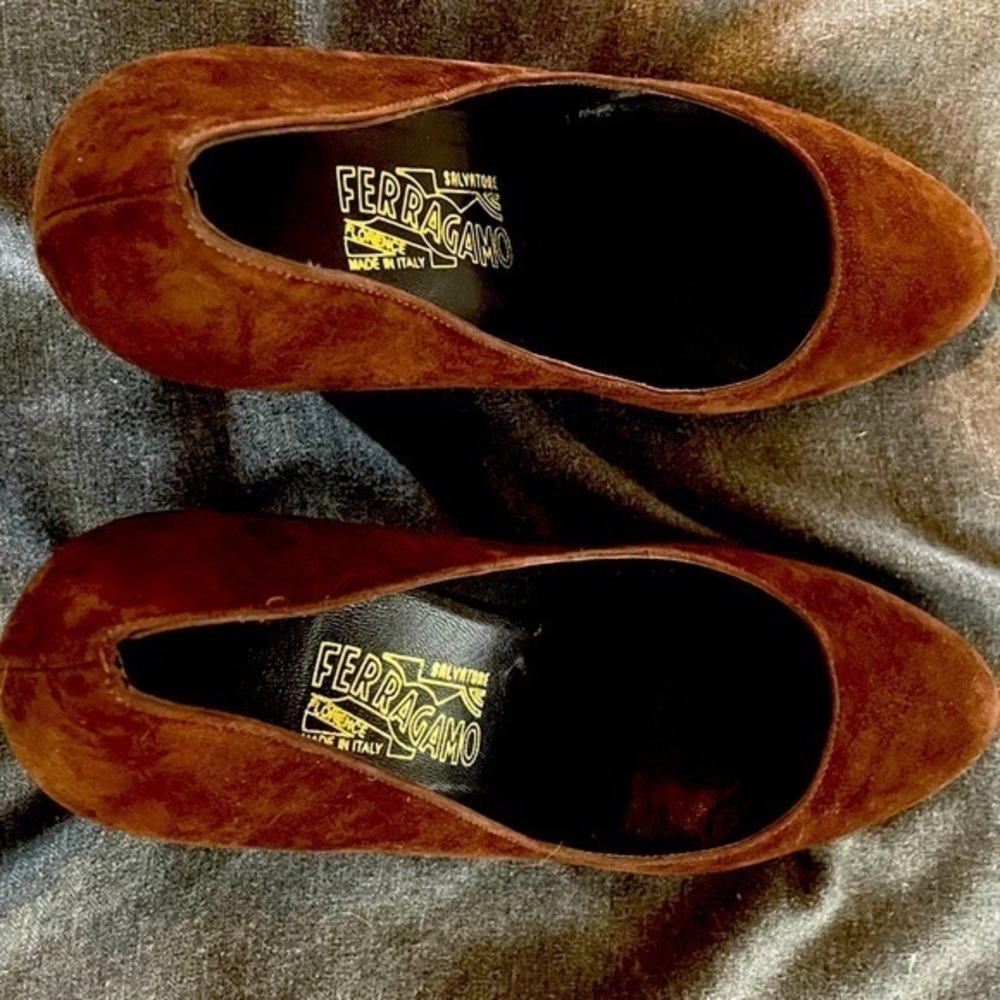 Salvatore Ferragamo brown suede heels size 10